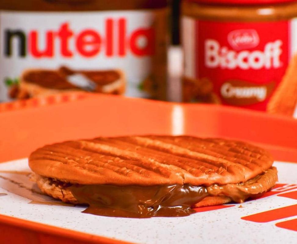 نوتيلا و لوتس